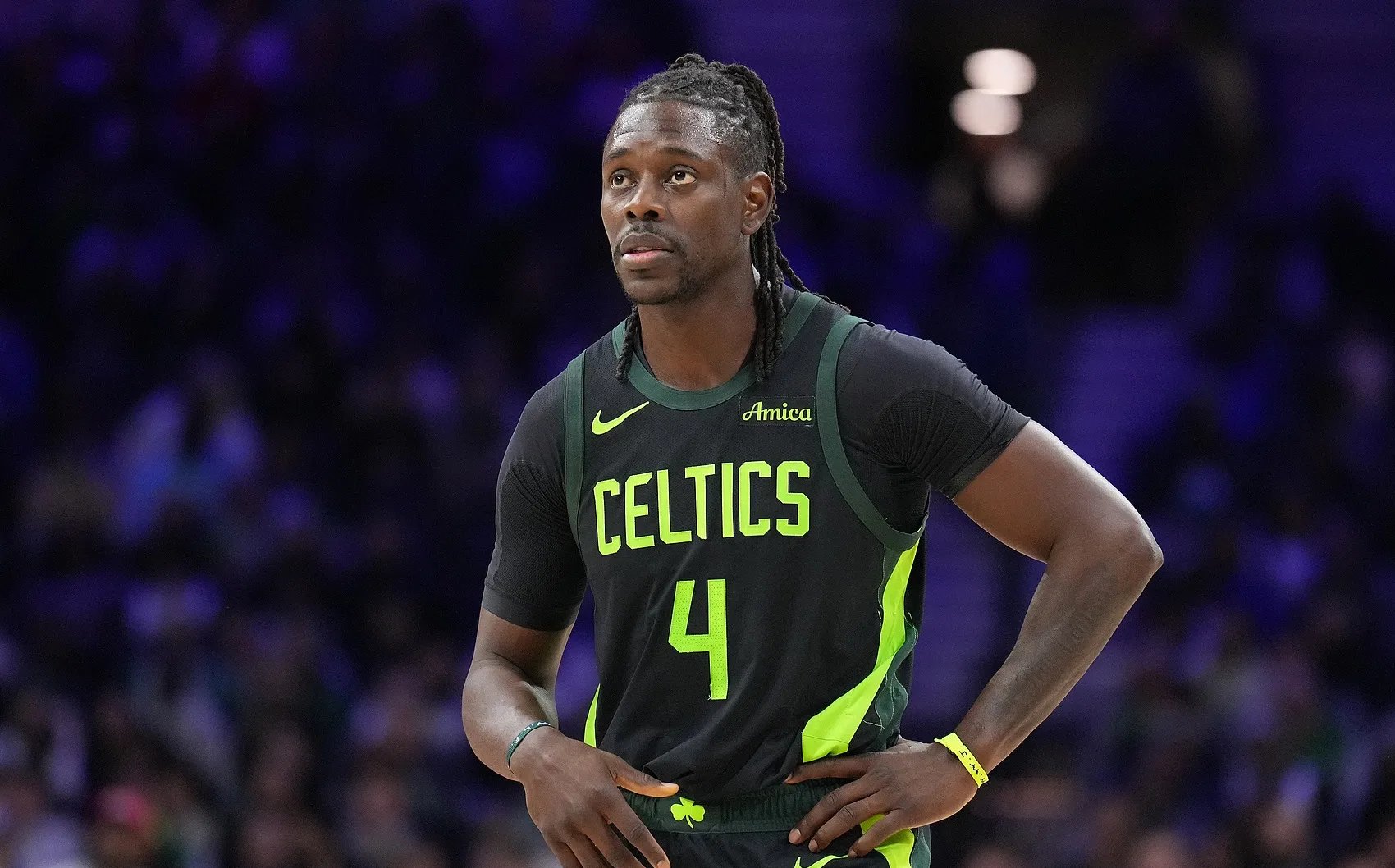 包含转会期波士顿凯尔特人调整名单以备欧篮联，状态回暖环节打磨，球迷炸锅，团队化学反应显著的词条