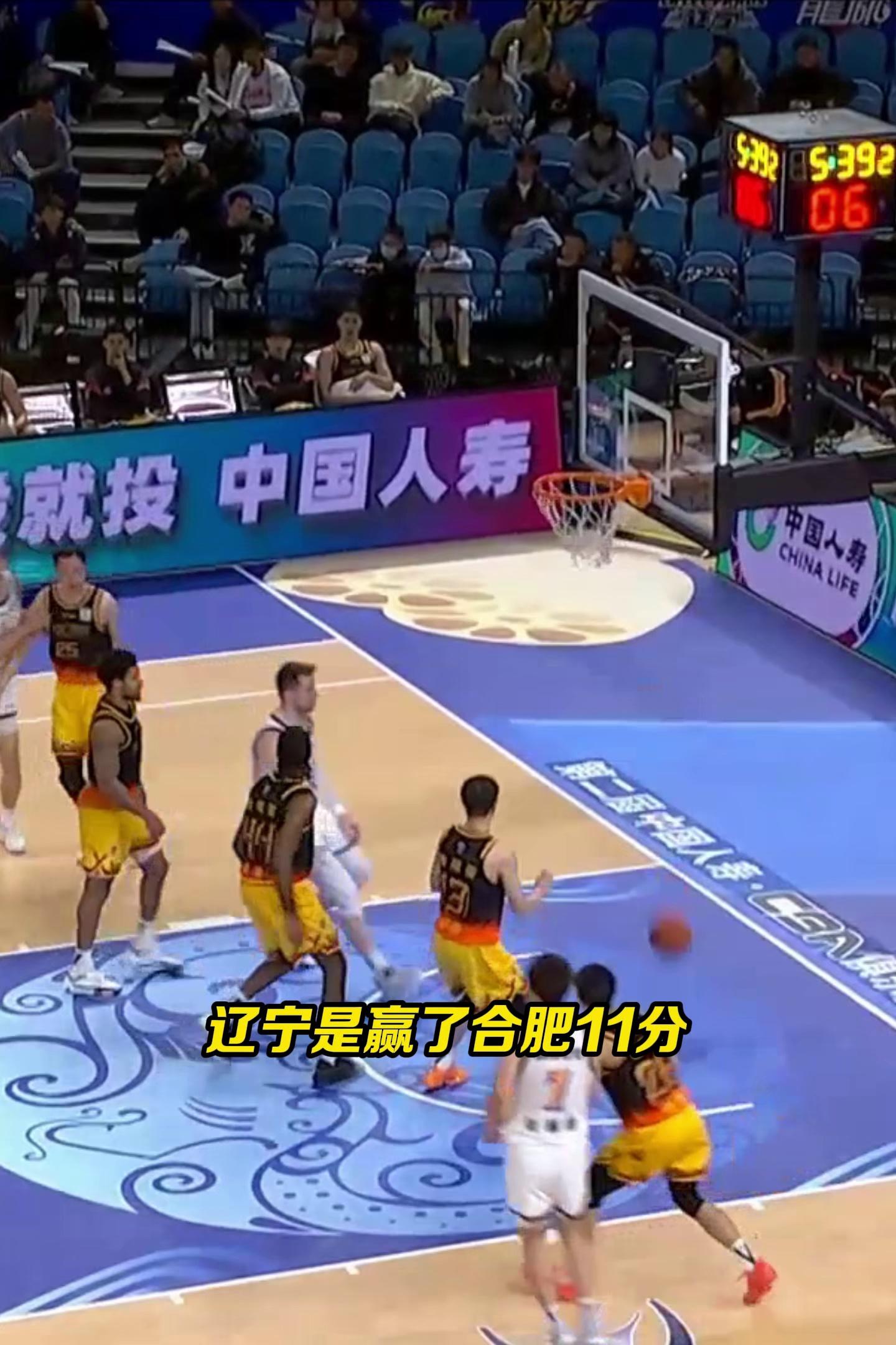 包含CBA常规赛赛后走向成谜，圣安东尼奥马刺造点机会，悬念犹存，更衣室氛围转暖的词条